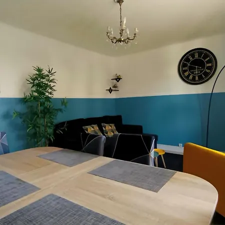 Spacious Ideal For Leisure And Work Apartment
